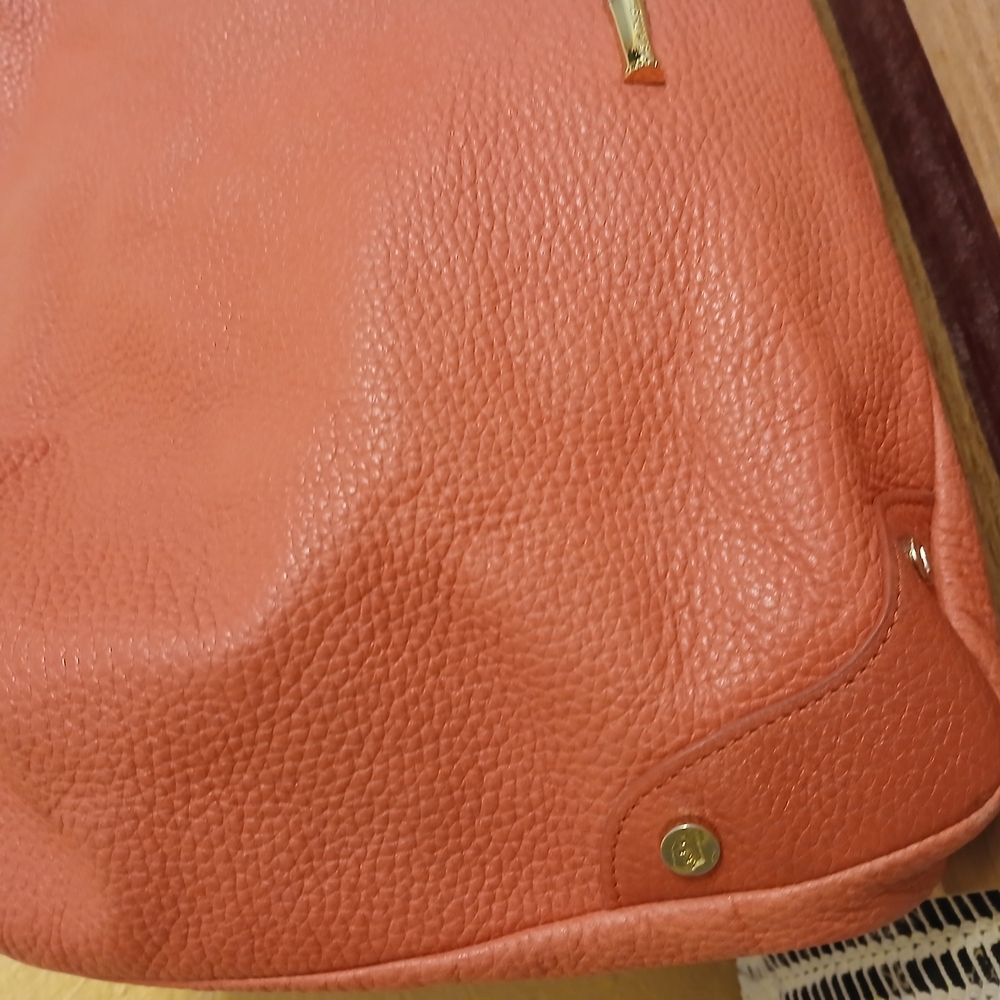Elegant Coral Handbag - Picture 3 of 15